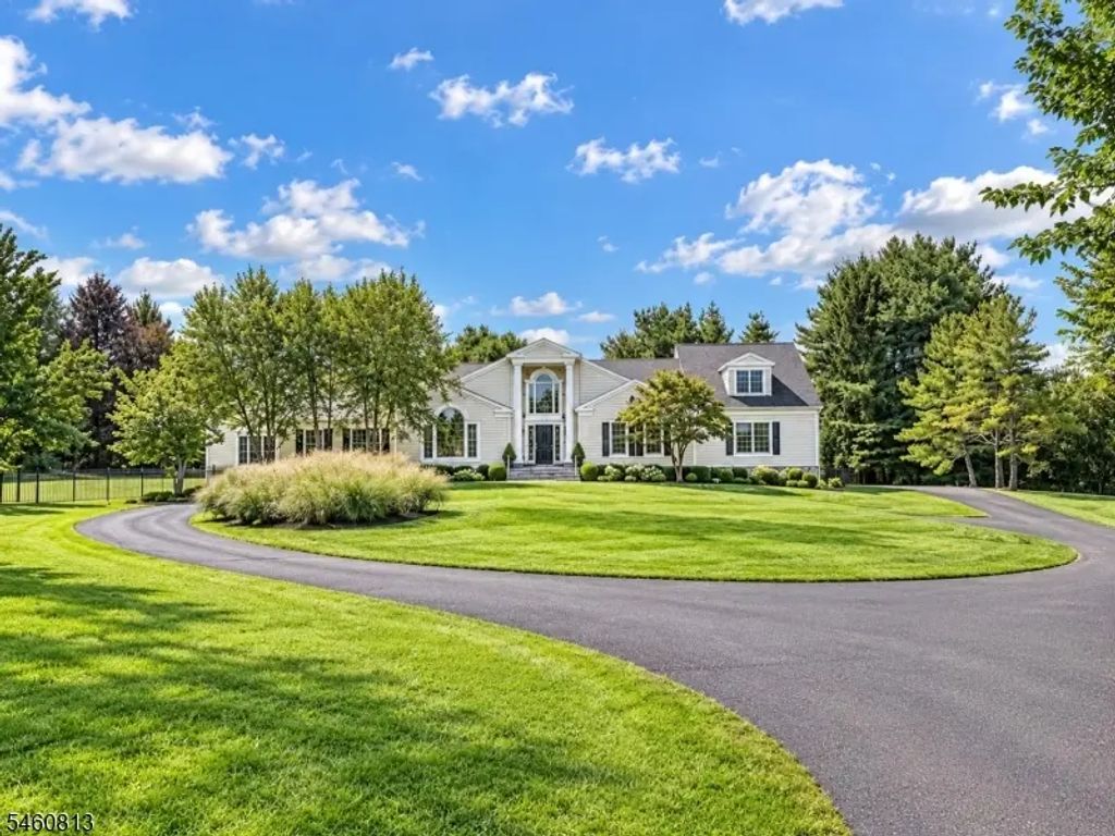 18 Kerby Ln, Mendham Boro