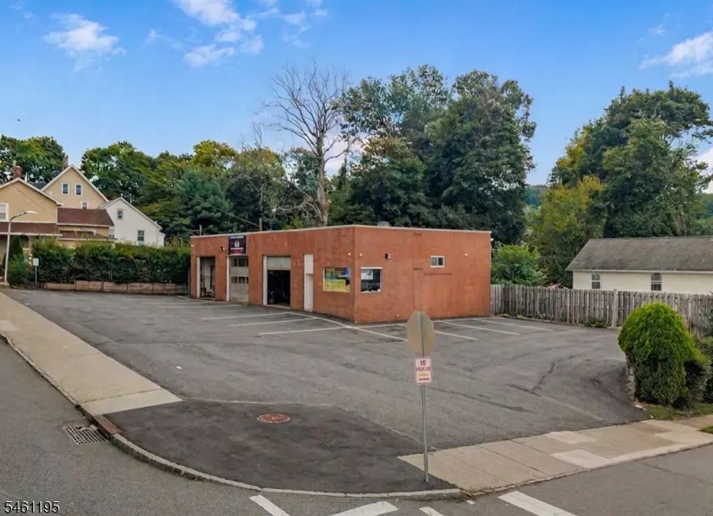 185 S Morris St, Dover Town