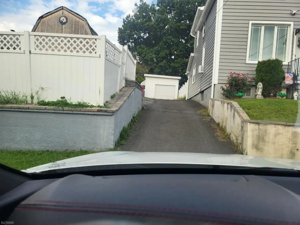 377 5t Ave, Paterson City
