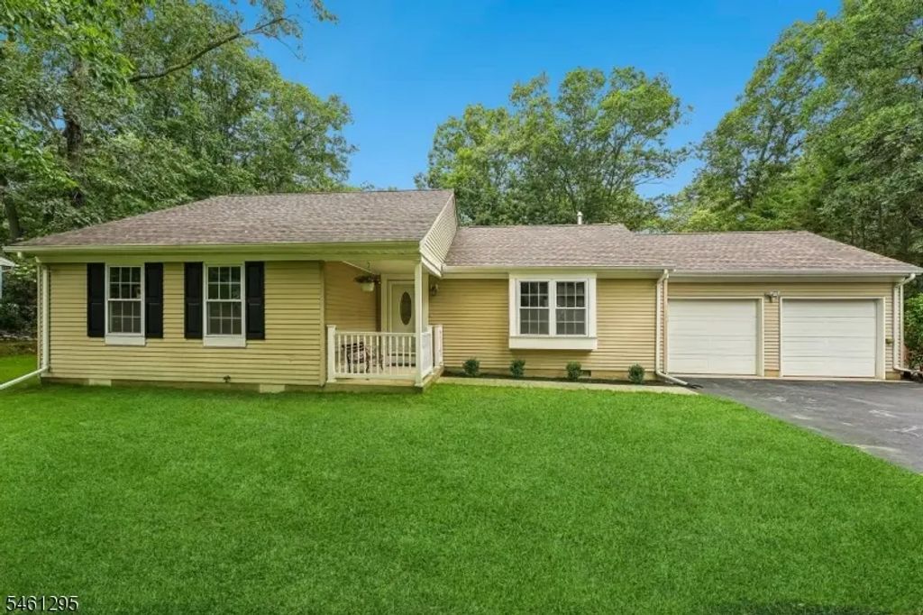 2149 Holly Hill Rd, Manchester Twp.
