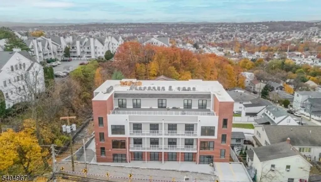 318 Dixon Ave, Paterson City