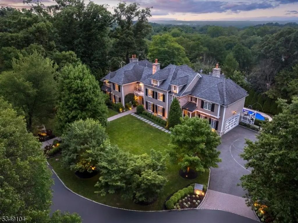 11 Hamilton Road, Millburn Twp.