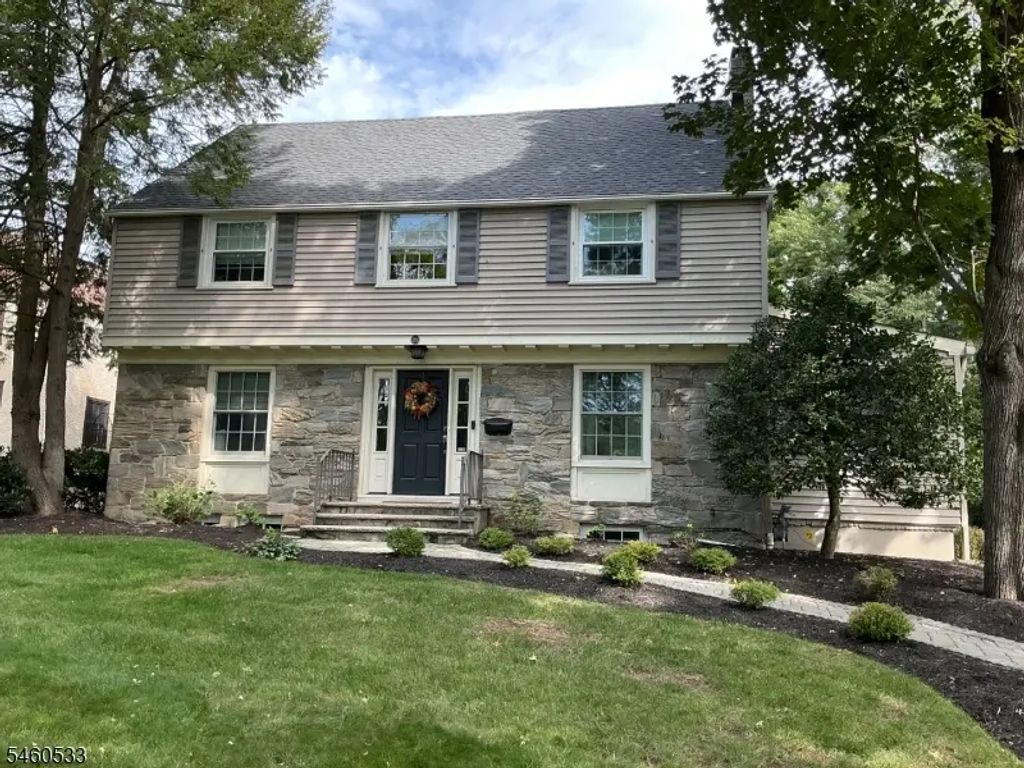 200 Wychwood Rd, Westfield Town