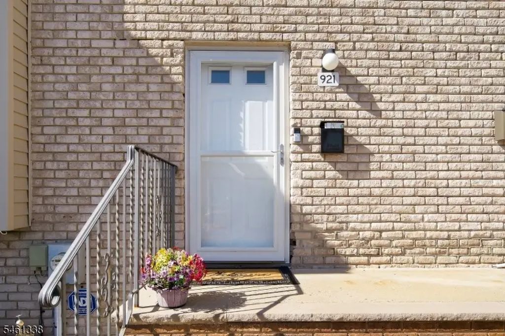 921 Robin Rd, Hillsborough Twp.
