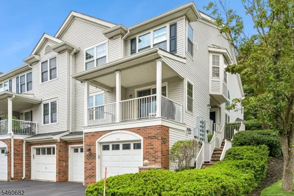 718 Buckland Ct, Denville Twp.