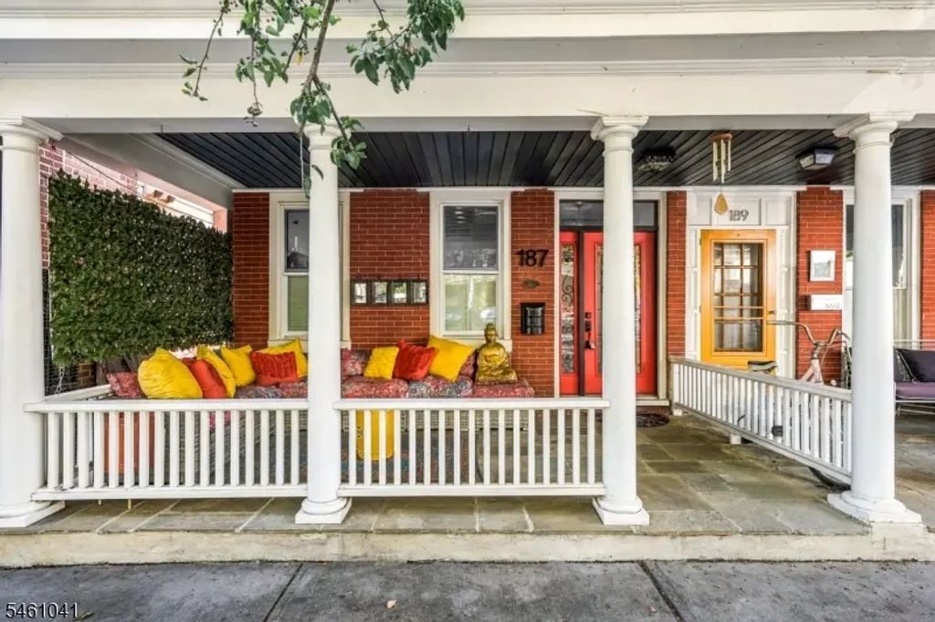 187 N Union St, Lambertville City