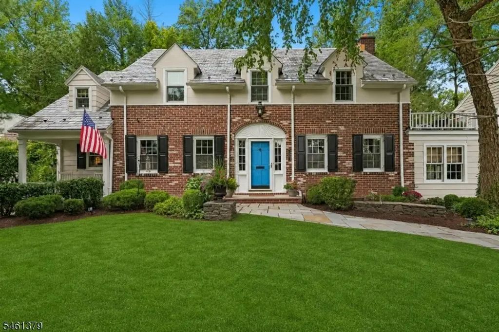 46 Claremont Dr, Maplewood Twp.