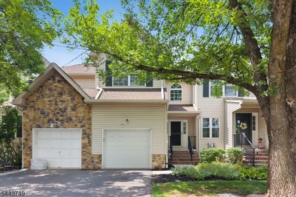 53 Dewitt Ln, Hillsborough Twp.