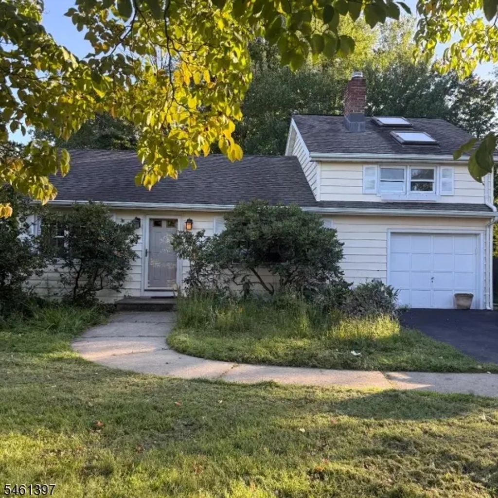 14 Elder Dr, Morris Twp.