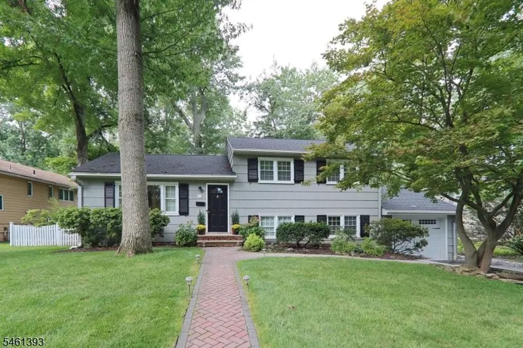 31 Karen Way, Summit City
