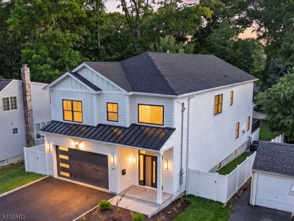 43 Oakwood Ave, Livingston Twp.