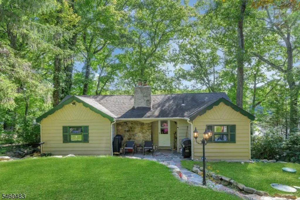 49 Lake Shore Rd, Hardyston Twp.