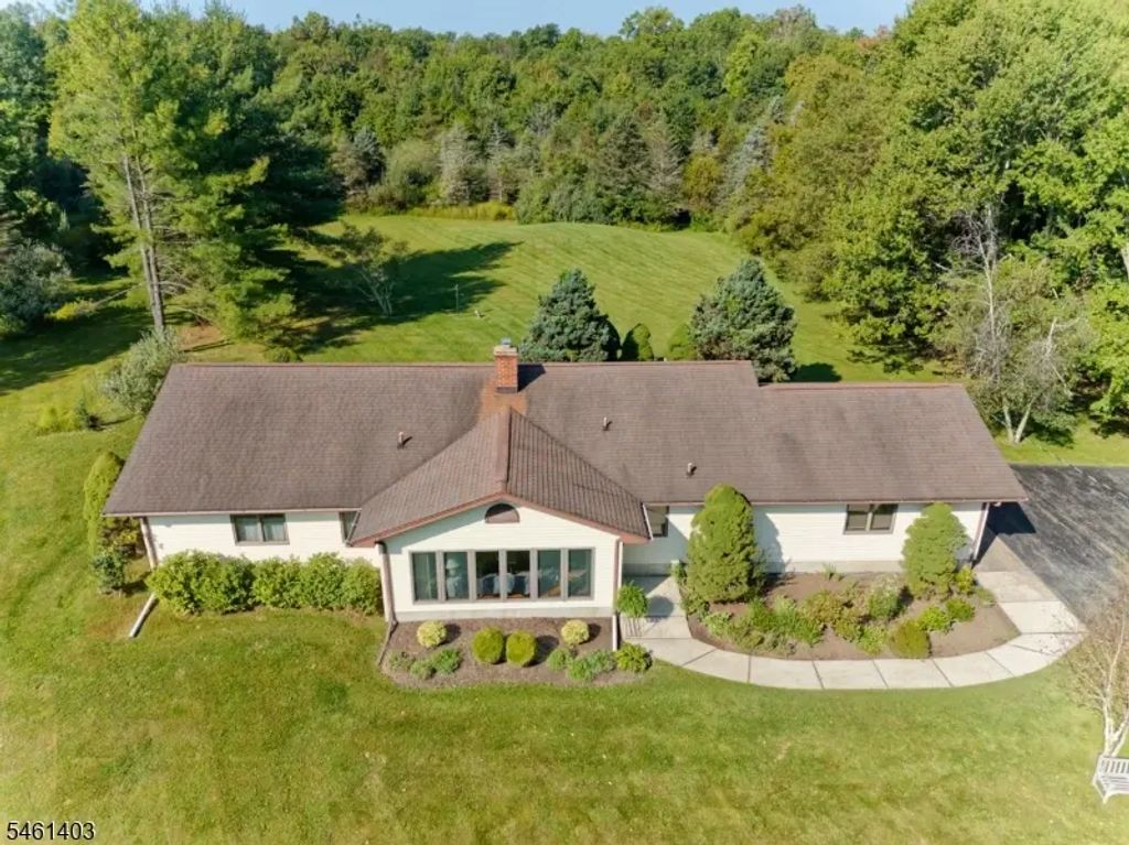 26 Fitzer Rd, Kingwood Twp.
