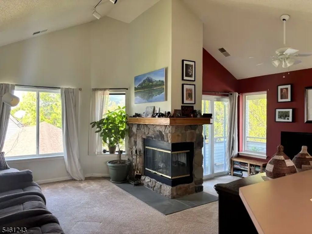29 Harker Hill Dr, Hardyston Twp.
