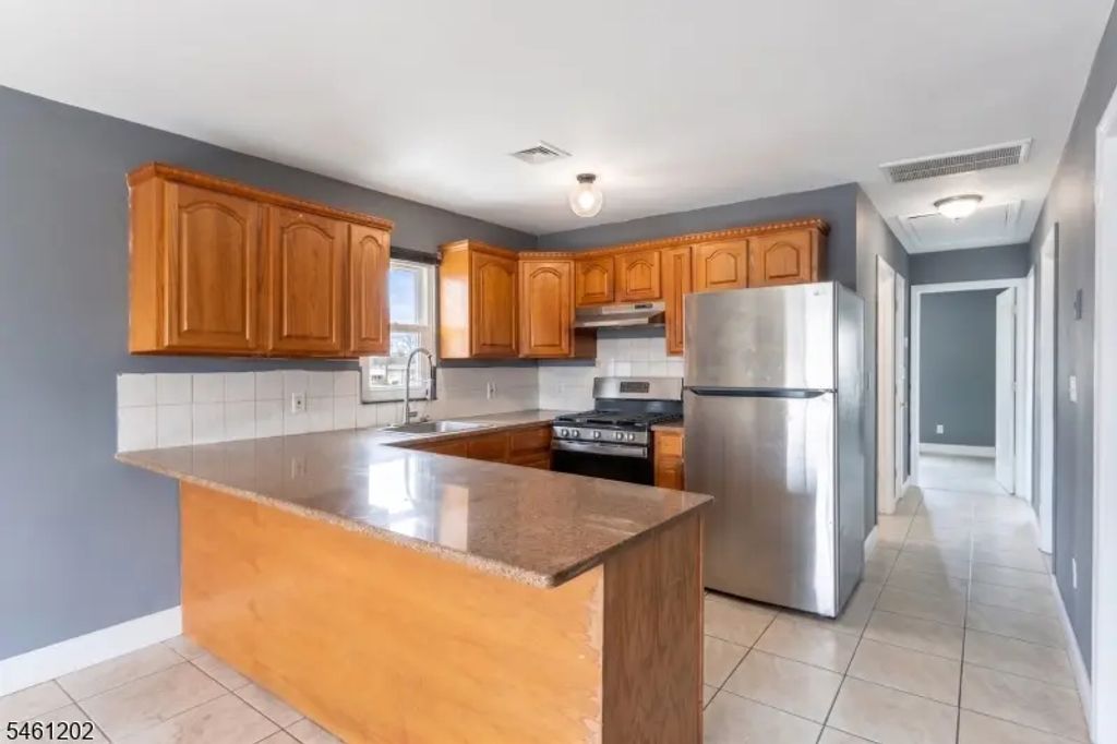 363 Summer St, Paterson City