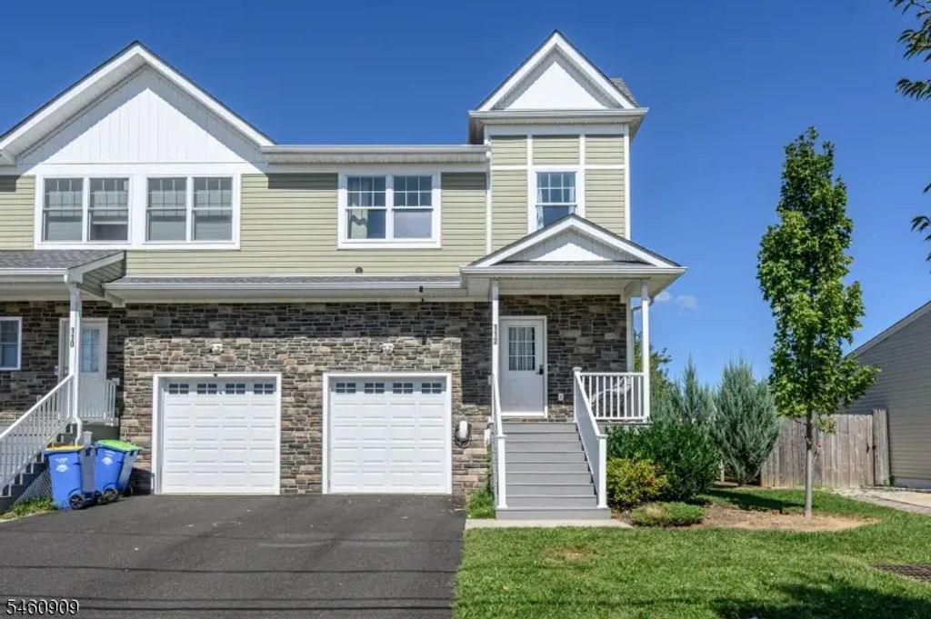 112 Valerie Dr, Manville Boro