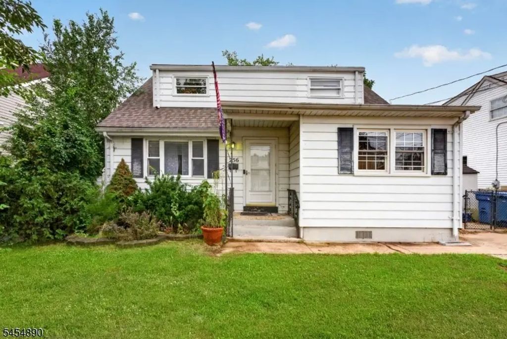 256 Austin Ave, Old Bridge Twp.