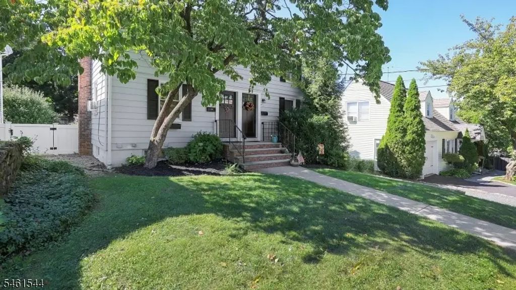 7 Hill St, Bernardsville Boro