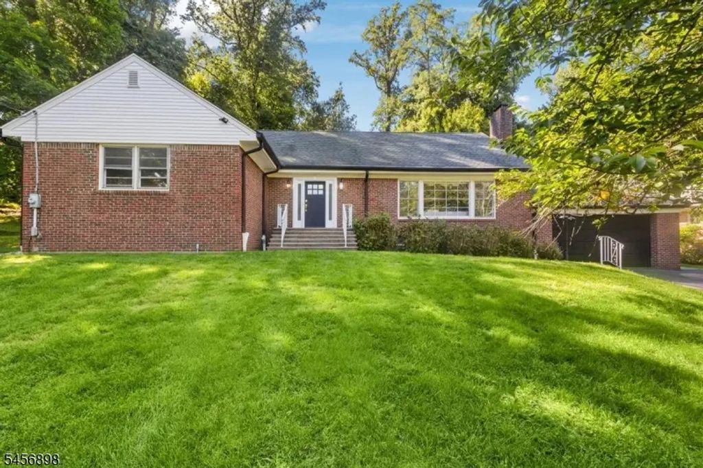 77 Gregory Ave, West Orange Twp.