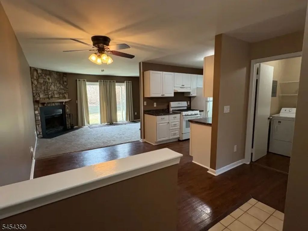 711 Spruce Hills Dr, Glen Gardner Boro