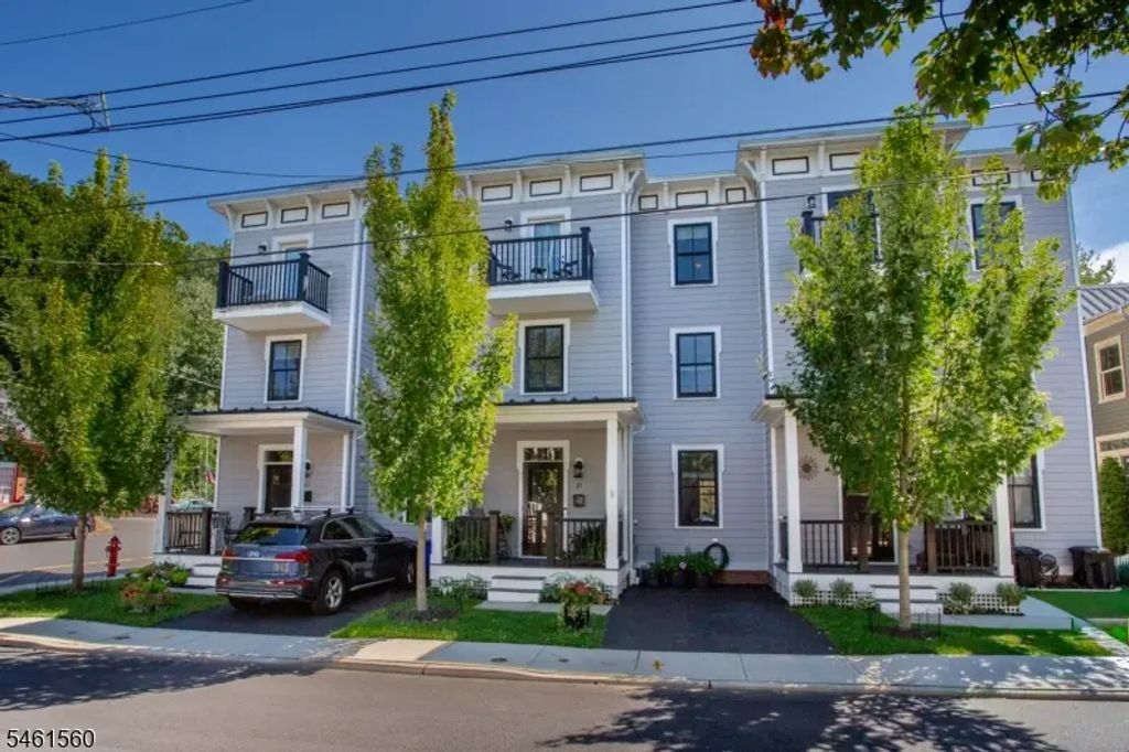 65 Church St, Lambertville City