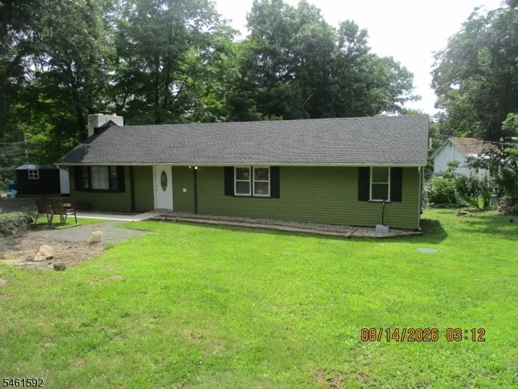 4 Mohawk Trl, Hopatcong Boro