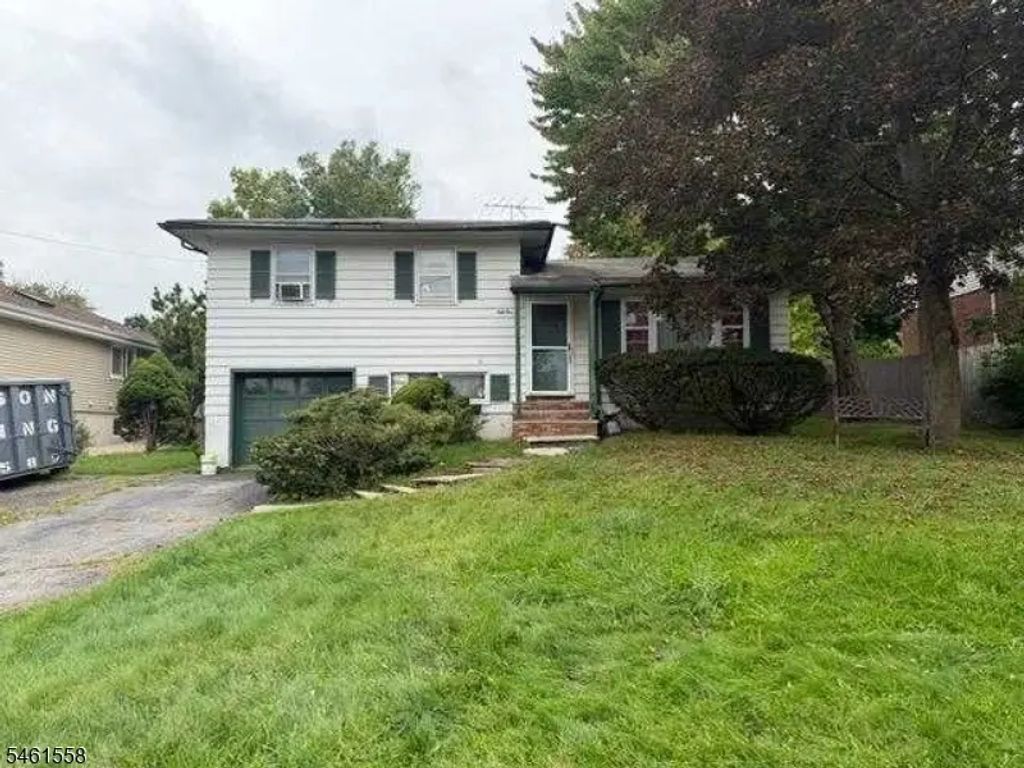 55 Grand Ave, Hanover Twp.