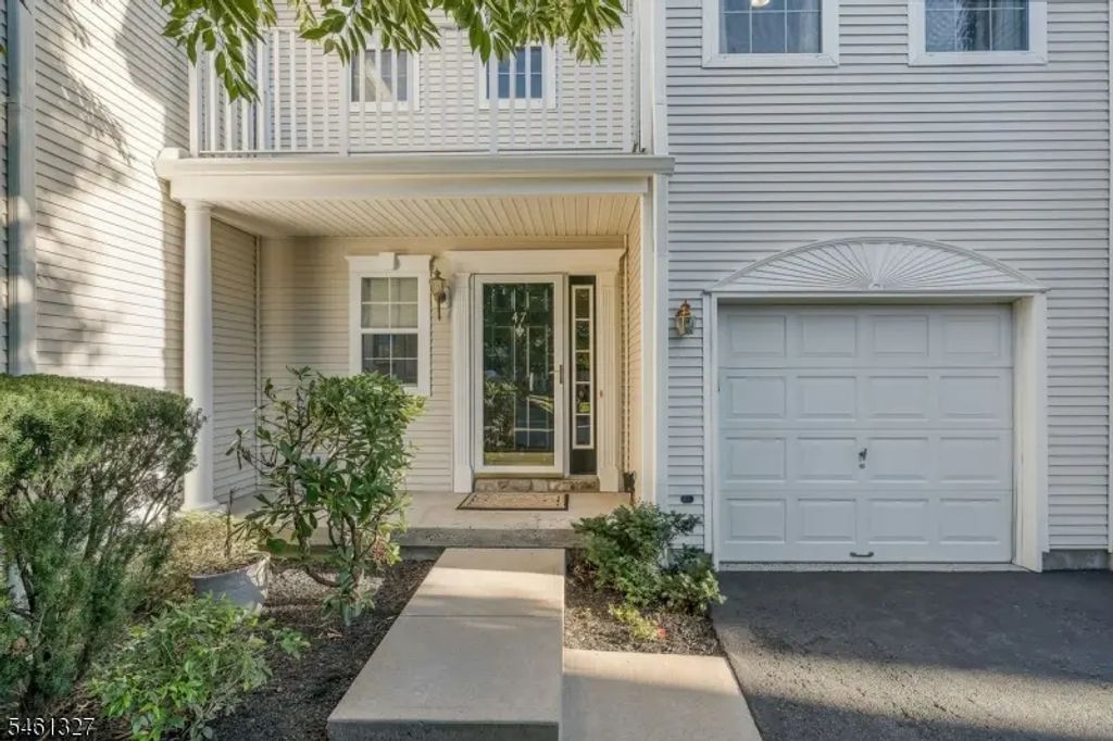 47 Mayflower Dr, Bernards Twp.