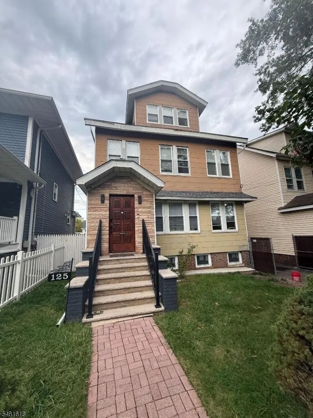 125 Weequahic Ave, Newark City