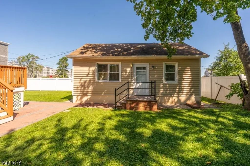 166 Victor St Unit 2, Franklin Twp.