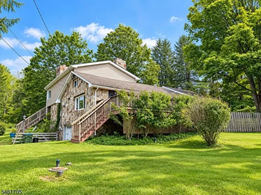 22 Mohican Rd, Blairstown Twp.