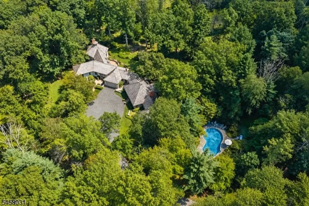 24-2 Douglass Ave, Bernardsville Boro