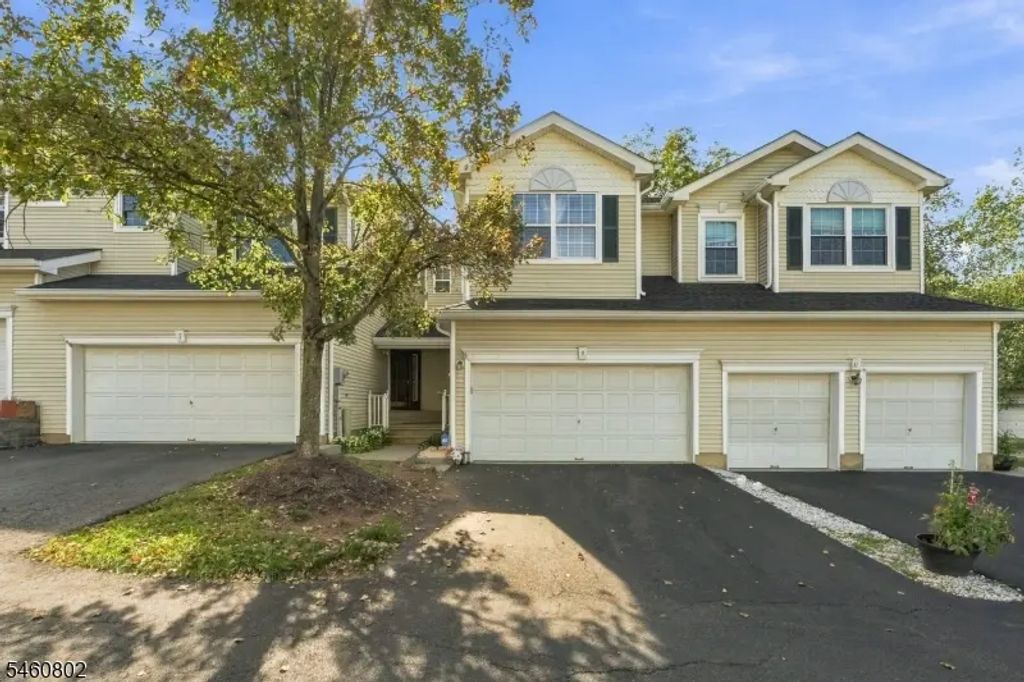 9 Old Orchard Ct, Clinton Town