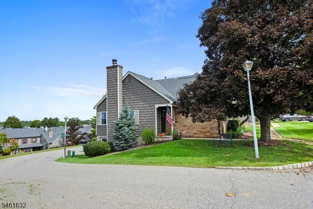 35 Purple Martin Dr, Allamuchy Twp.