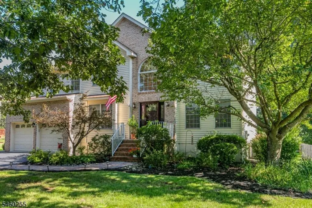 163 Matthews Farm Rd, Montgomery Twp.