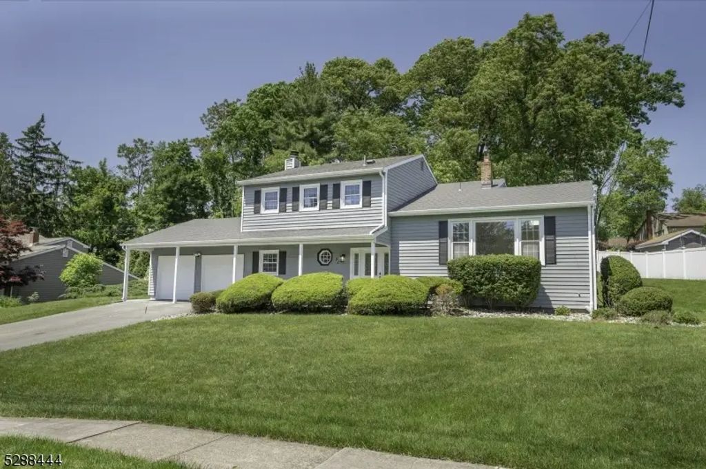 31 Harwood Pl, Wayne Twp.
