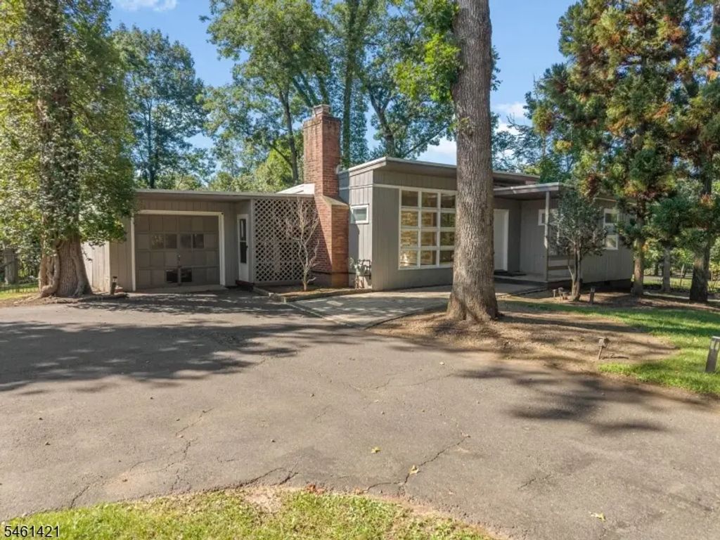 879 Vosseller Ave, Bridgewater Twp.