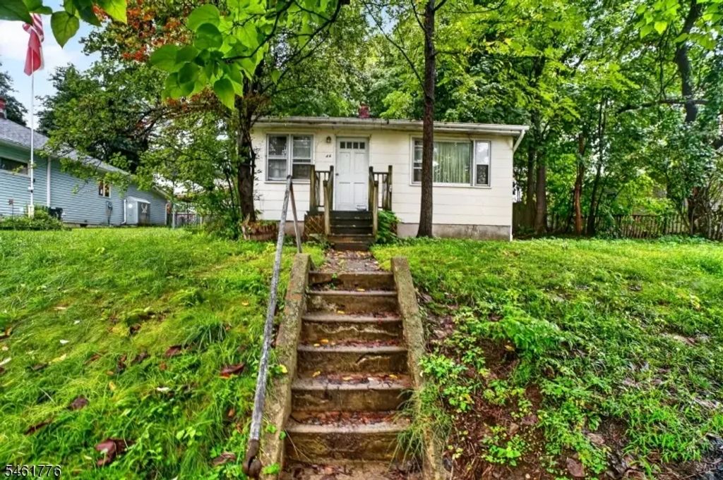 46 Fowler St, Franklin Boro