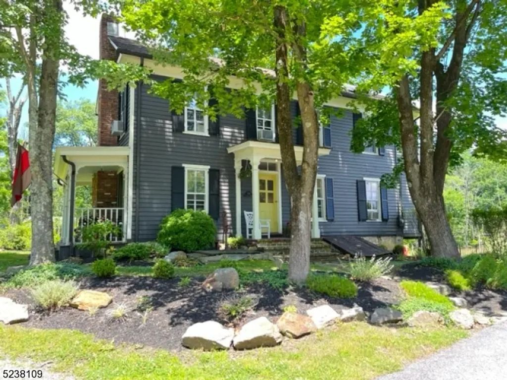 240 Califon-cokesbury Rd, Tewksbury Twp.
