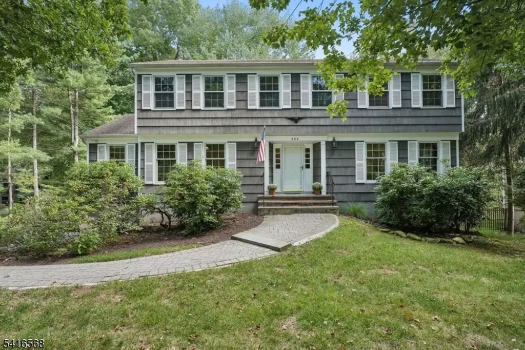 889 River Rd, Chatham Twp.