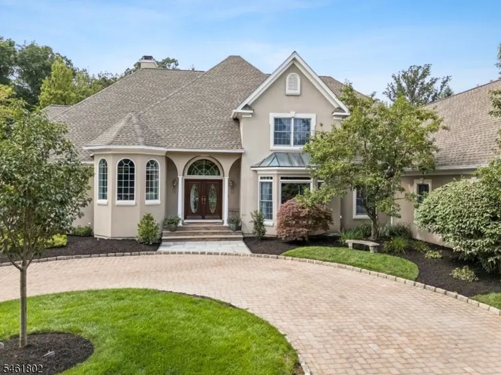 37 Colts Glen Lane, Bernards Twp.