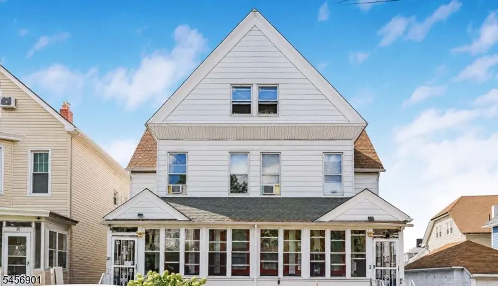 28 Lincoln St, Passaic City