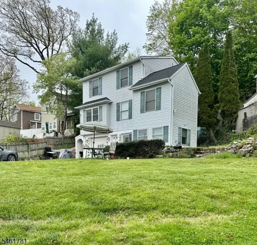 100 Shore Rd, Jefferson Twp.