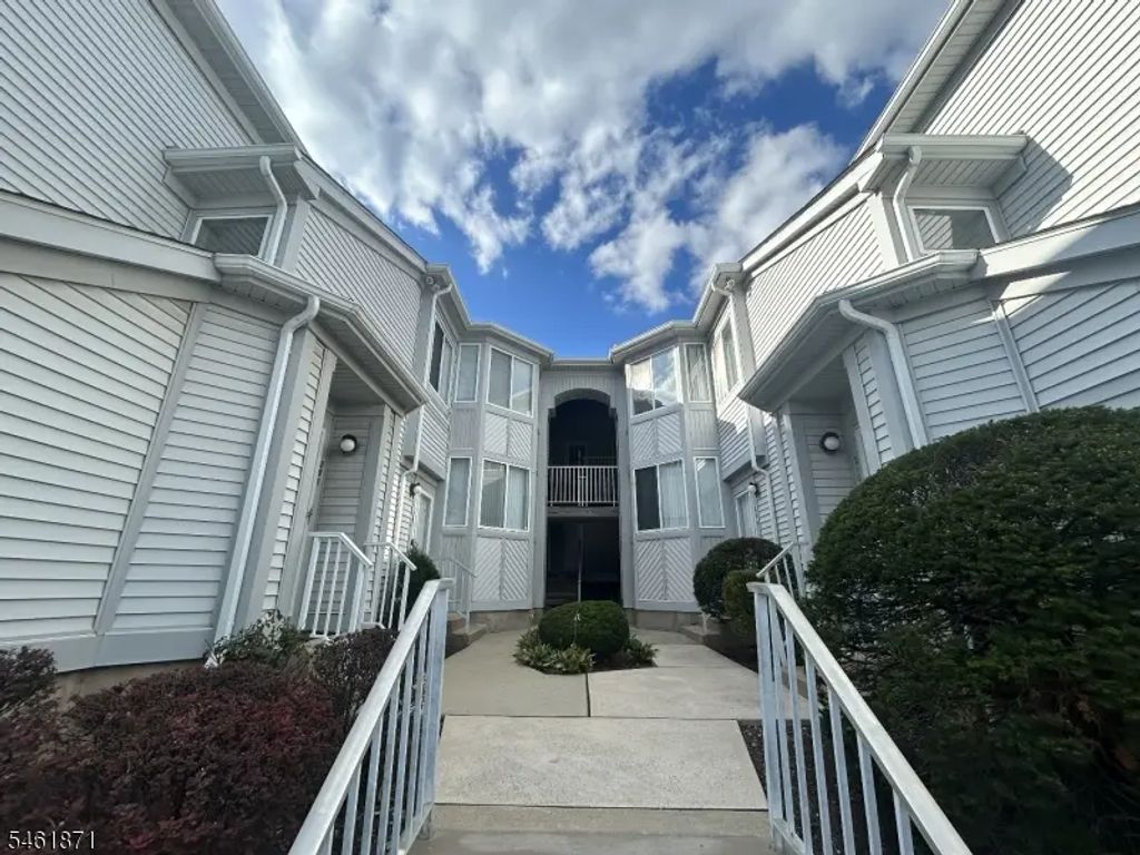 204 Jesse Way, Piscataway Twp.