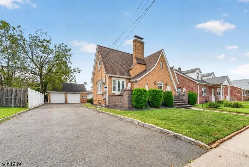 697 Roosevelt Ave, Carteret Boro