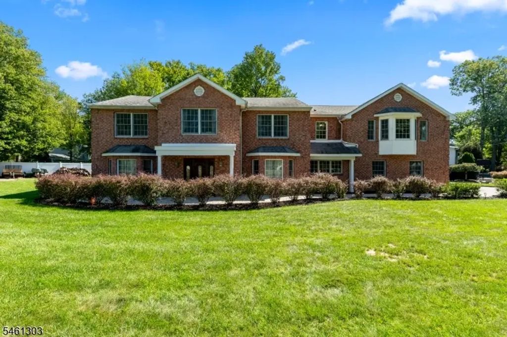 19 Bradford Rd, Edison Twp.