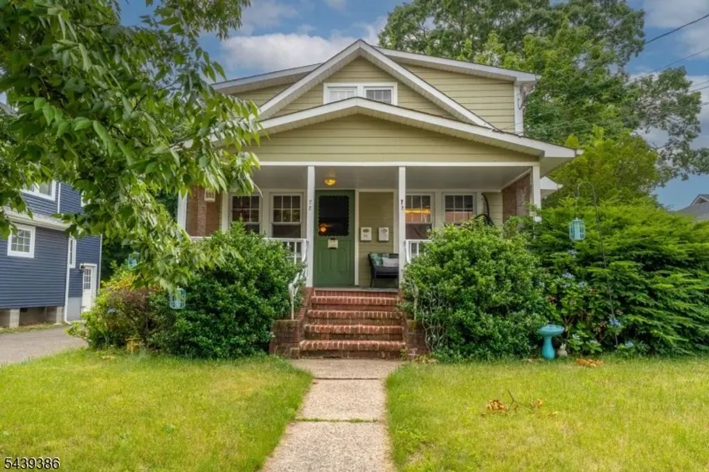 72 Minerva Ave, Hawthorne Boro