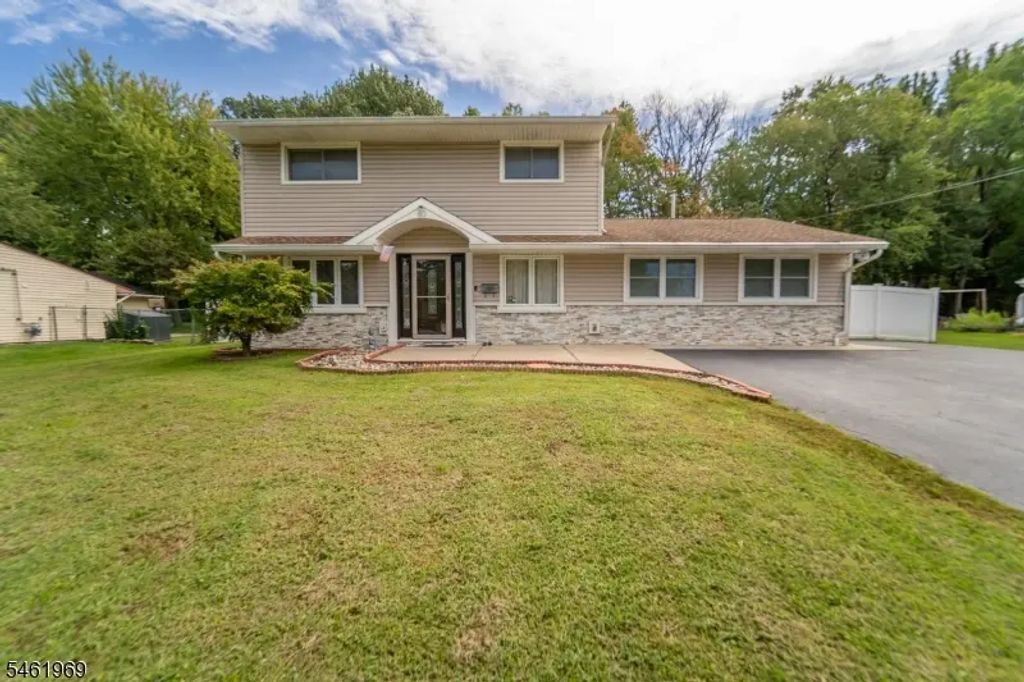 80 Stillwell Rd, South Brunswick Twp.