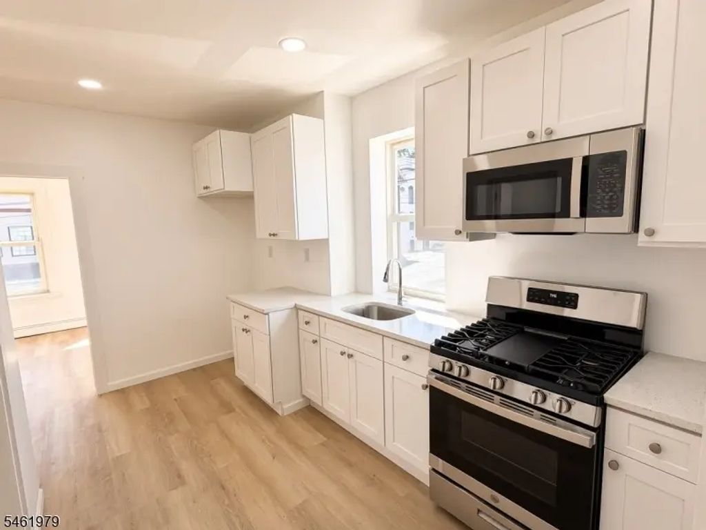 85 Front St, Paterson City