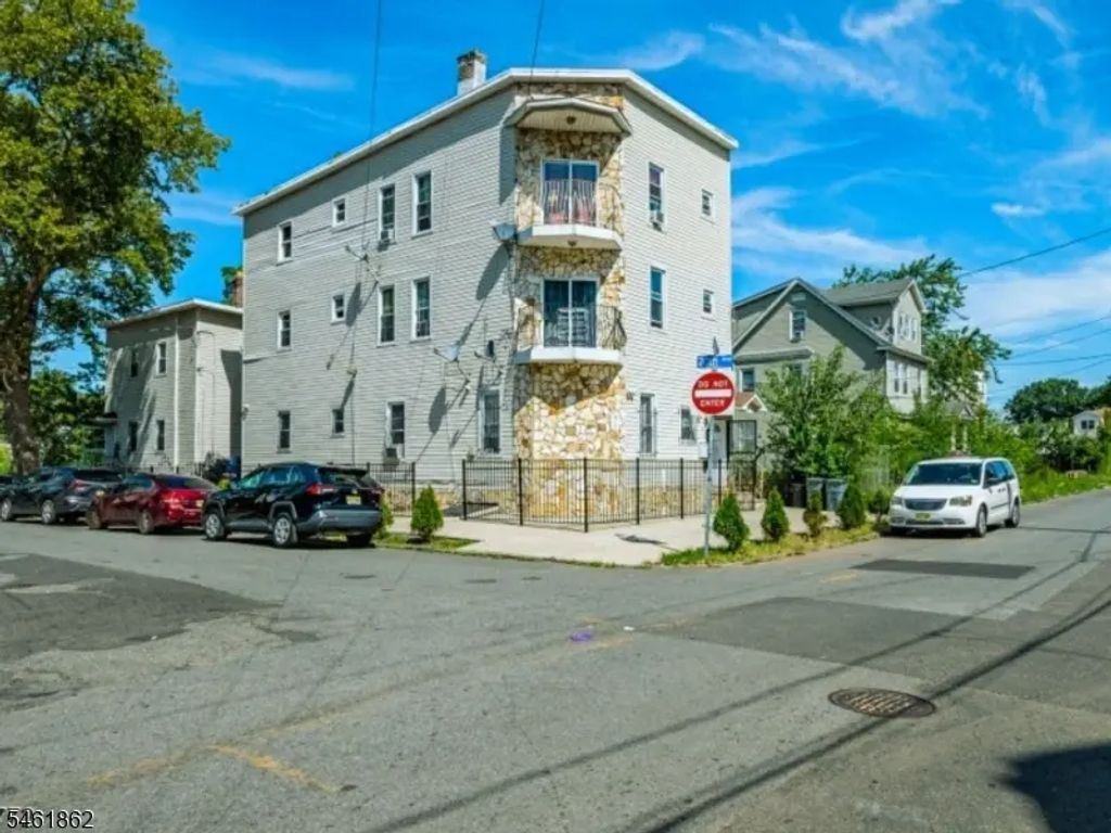 369 21st St, Irvington Twp.